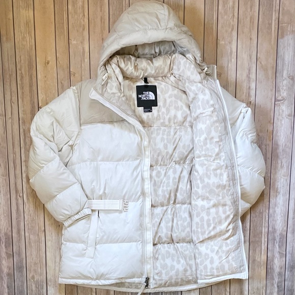 The North Face Women’s Nuptse Belted Mid Jacket In Gardenia White - Picture 7 of 11
